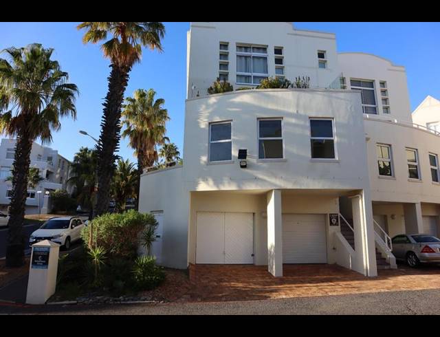 2 BEDROOM PROPERTY TO RENT IN VREDEHOEK